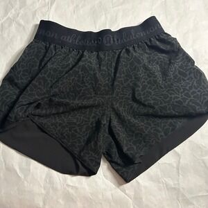 Lululemon Go the Distance Short Reversible Black Petal Camo Print No Drawstrings